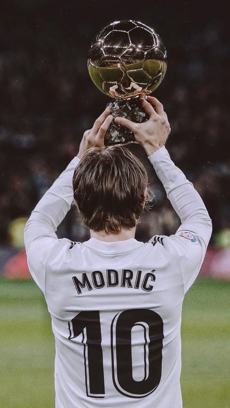 Happy Birthday to Luka Modric, one of the greatest midfielders of all time. 