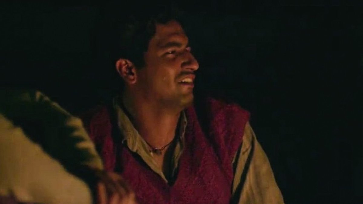 bababhosriwale's tweet image. No one :
General cast nowadays :
#Generalcast