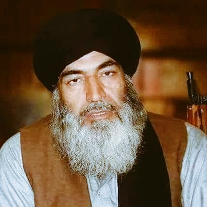 mudaser2222's tweet image. موږ ده استاد یاسر غواړو
ټول مشران مو ولیدل راغلل وطن ته
خو زموږ عقیدوی مخلص استاذ یاسر
تر اوسه ده پاکستان ناپاک فوج ورک کړی

دا ږغ راسره پورته کی چی معلومات یی وسی