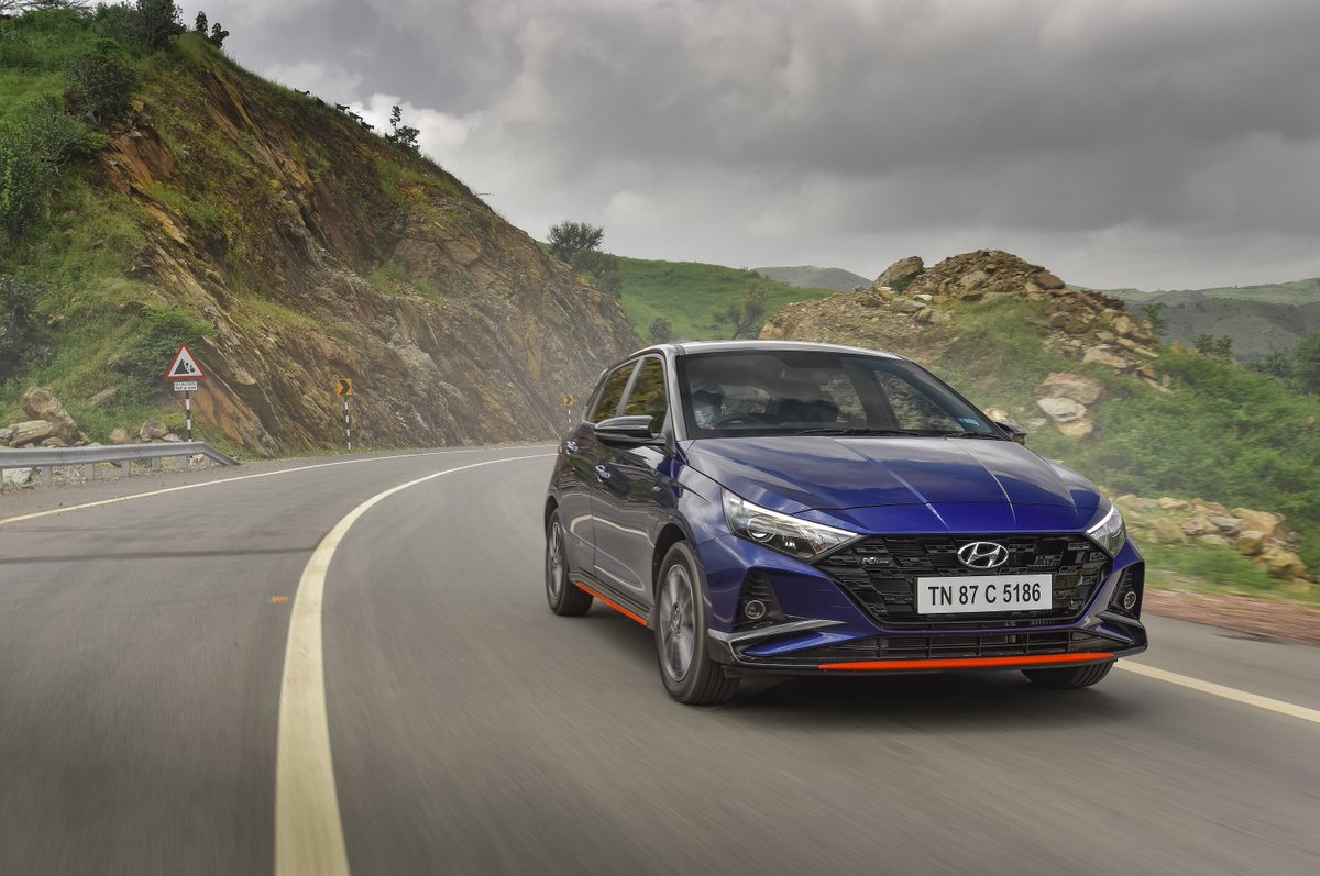 shamnasms's tweet photo. Here is out first drive review of the @HyundaiIndia #i20NLine: https://t.co/l80LPwRbPV 

#Hyundaii20 #Turbo #HotHatch #NLine #NLinei20 #itstimetoplay https://t.co/uo8j2dz1iS