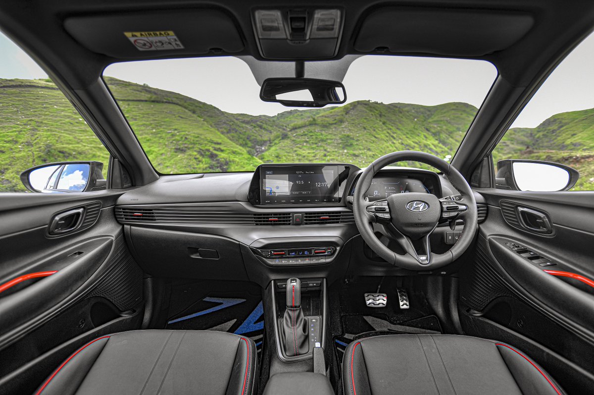 shamnasms's tweet photo. Here is out first drive review of the @HyundaiIndia #i20NLine: https://t.co/l80LPwRbPV 

#Hyundaii20 #Turbo #HotHatch #NLine #NLinei20 #itstimetoplay https://t.co/uo8j2dz1iS