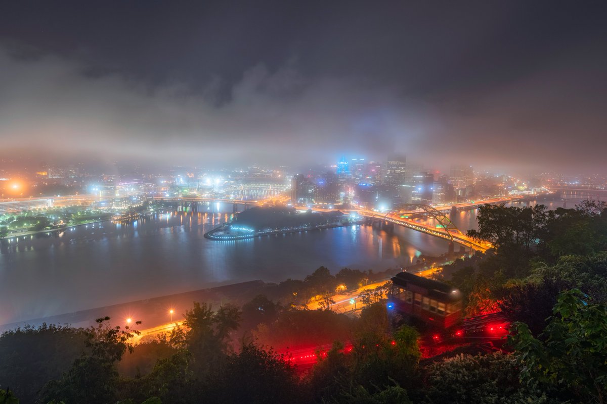 After spending six hours photographing #Pittsburgh yesterday, I really was looking forward to sleeping in today. But when that 3:30 alarm went off and I saw fog, I knew that wasn't gonna happen. I'll never pass up a chance to capture the city doing its best Gotham impression.