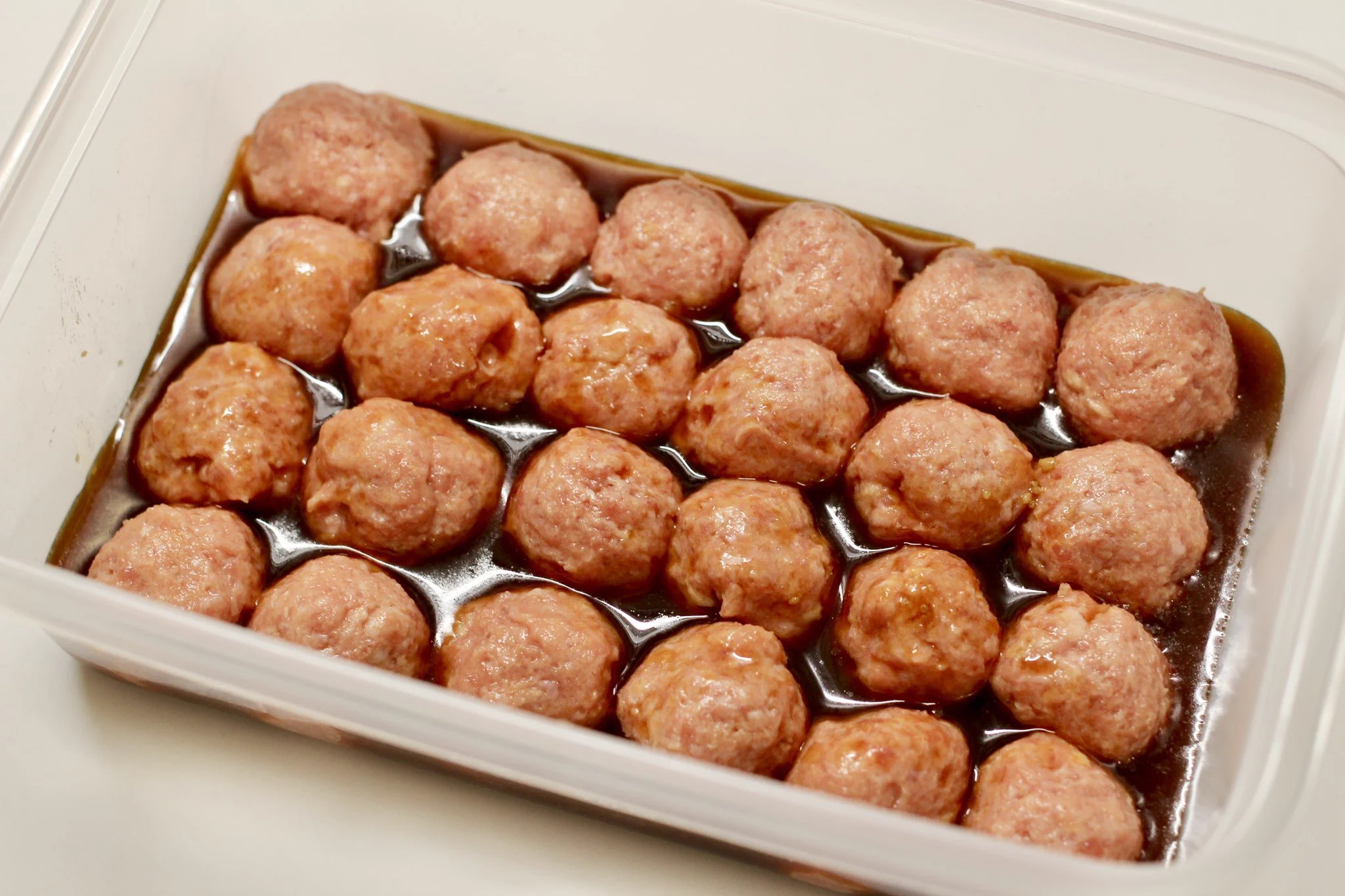 揚げる必要も茹でる必要もなし？！電子レンジで作れちゃう、お手軽な「ミートボール」のレシピ！
