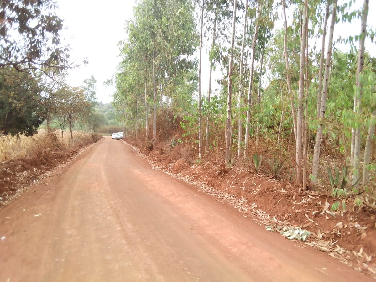 Raw land ready for commercial and residential development, Embu. For more information call us on 0712513087 #omosh #PLOLumumba #MUFC #Kigeugeu