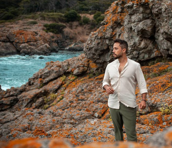 mp3sepet's tweet photo. Bahadır Tatlıöz - Yarım Adam
Dinle: https://t.co/Bv2mueop1H

#bahadırtatlıöz #yarımadam #mp3indir https://t.co/j6BuJq7M8p
