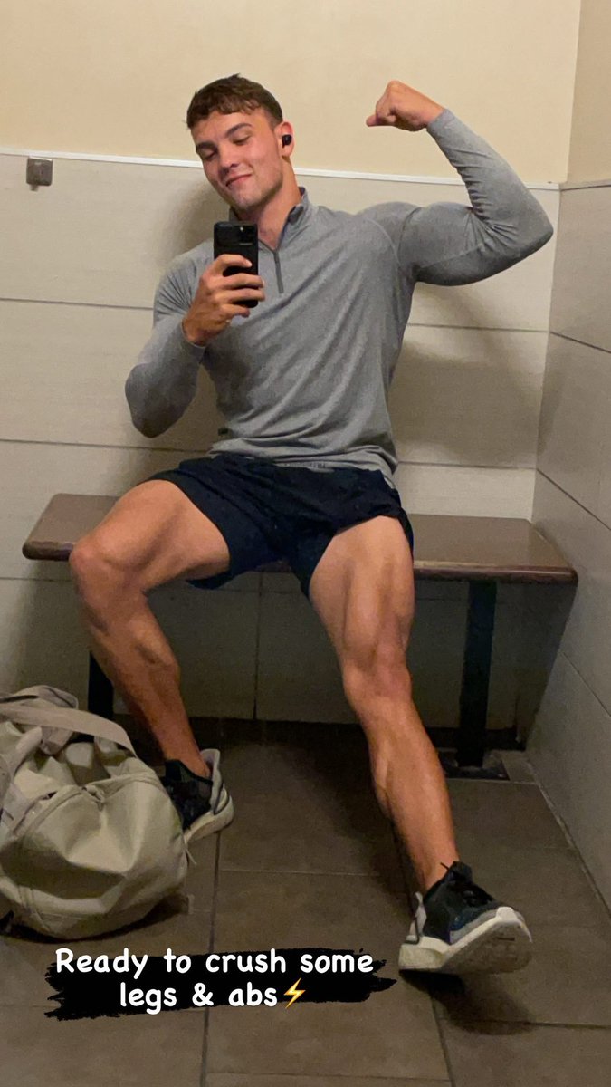 CalvinBoling's tweet photo. Have a great day today😎💪🏼 #gymvibes https://t.co/X6M9qobcFk