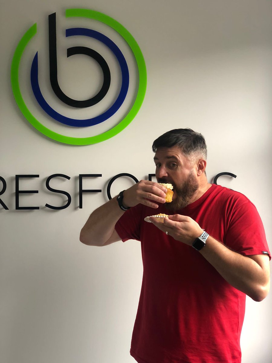 BeresfordsAcc's tweet photo. Thanks for these yummy treats @Capitalisers the team have had their sugar fix for this morning, all set for a busy afternoon #thursdayvibes #officetreats #cakes #localaccountants https://t.co/bLjEx4frNH