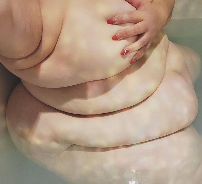 Soapy bathtub play video uploaded to my OnlyFans https://t.co/4bb4XIRs2W https://t.co/Ke3eZYbhgP<a href="/tag/femdom"class="tags"><span>#femdom</span></a><a href="/tag/smother"class="tags"><span>#smother</span></a><a href="/tag/facesittingfriday"class="tags"><span>#facesittingfriday</span></a><a href="/tag/humanfur"class="tags"><span>#humanfur</span></a>