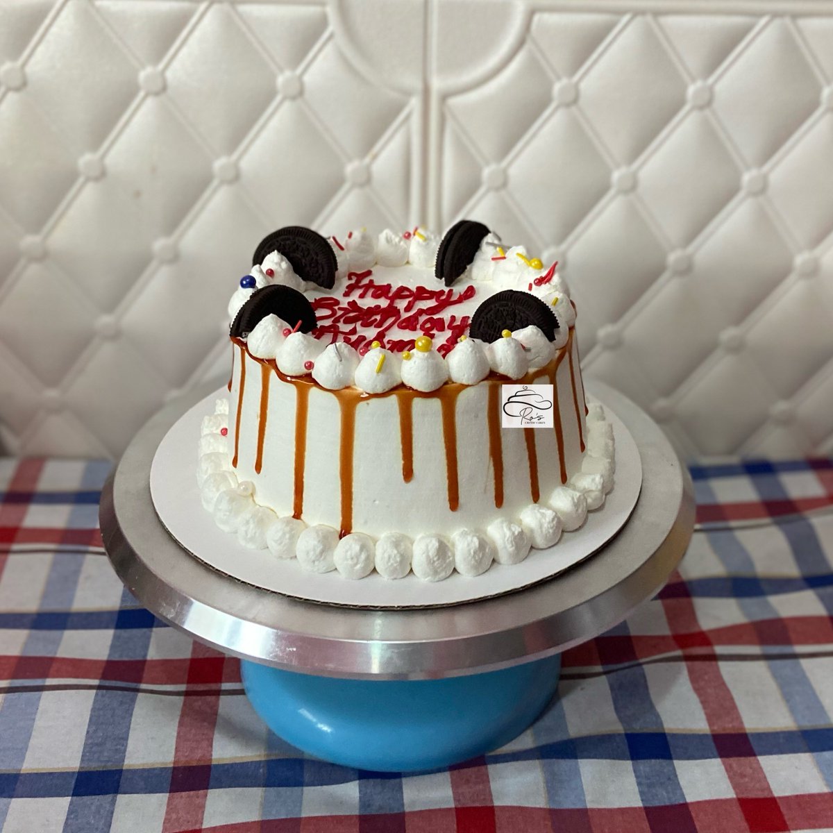 roscakesgh's tweet photo. 7” cakes available in all flavors. 100 cedis each 🥳 https://t.co/48vBwtChU6