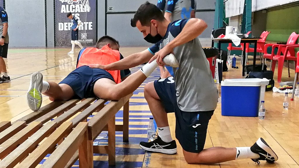 CLUB | Nos sumamos a la celebración del #diamundialdelafisioterapia ORGULLOSOS de contar en el club con <a href="/joseprietofisio/">Jose A.Prieto Peña</a> y <a href="/Miguel_Neveu/">Miguel Neveu</a>, y de forma especial con el espectacular trabajo del Fisio de la <a href="/AcademiaInterFS/">La Academia Movistar Inter F.S.</a> Ⓜ️ FRANCISCO JIMÉNEZ.
🤗 ¡GRACIAS por tu trabajazo FRAN!