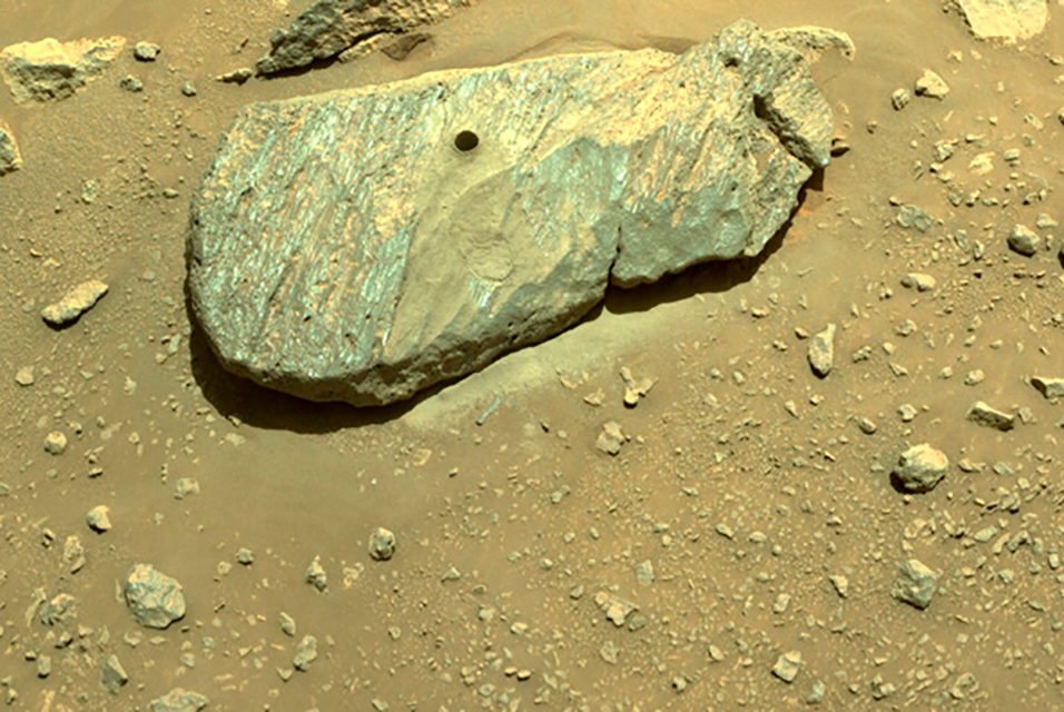 artdaily's tweet image. ArtDaily recommends:
NASA confirms Perseverance Mars rover got its first piece of rock #NASA #PerseveranceMars #research #newspaper @NASA NASA - National Aeronautics and Space Administration 

Read more about this here: ow.ly/jJBN50G6xzH