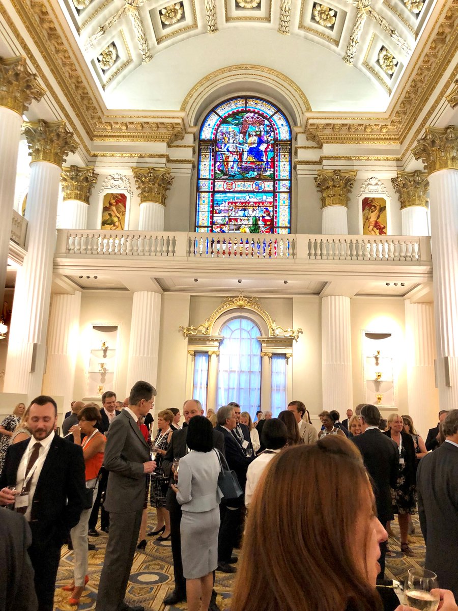 SWL_1978's tweet image. 2/2 - It was an honor to be involved in an evening with sector leaders from all industries, where we were able to discuss and share how businesses have responded to challenges in the political and economic environment.
#SWL #Plumbing #Heating #Electrical #Renewables