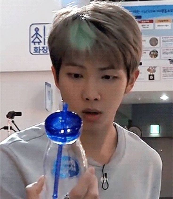 hopejoonsky's tweet photo. Joonie pictures that are too close to my heart: a thread ( warning: he's VERY smol and beautiful ) https://t.co/gSY0V6NxTO