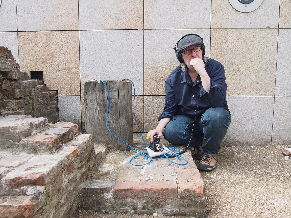 Our soundwalk in Hull launches tomorrow 10 Sep. 

Created by @jezrileyfrench, this immersive audio experience captures rarely heard sounds of Whitefriargate. 

bit.ly/3jU6u3C