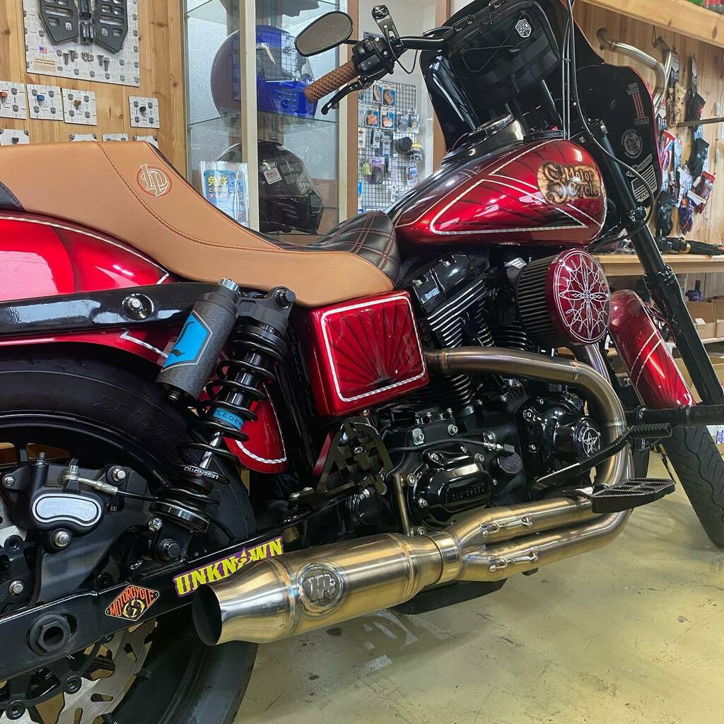 8mcStaff's tweet photo. 私のダイナ…😎👍
#eightmotorcycle 
#harleydavidson 
#ハーレー男子 
#ハーレー女子 
#horsepowerinc 
#sandiegocustoms 
#legendsuspensions 
#kraus 
#unknownindustries 
#二宮町 
#神奈川 https://t.co/699me72ZAI
