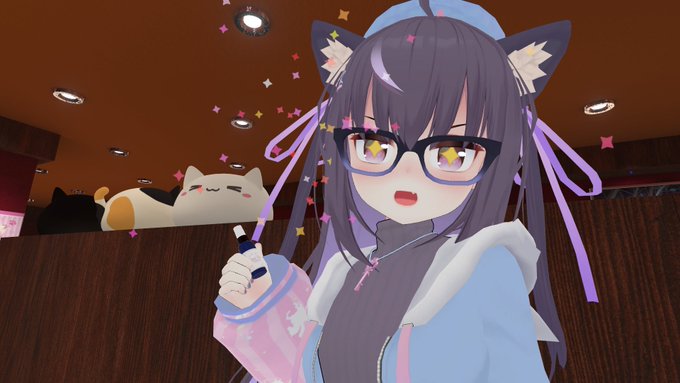 #おうつちのVRC日記
#歌言つかさコラボカフェ に行ってきました
幻覚もここまでくると芸術的で現実的というか、見習うべきところだなと思いました
にんじん分ける用の皿あるの草 