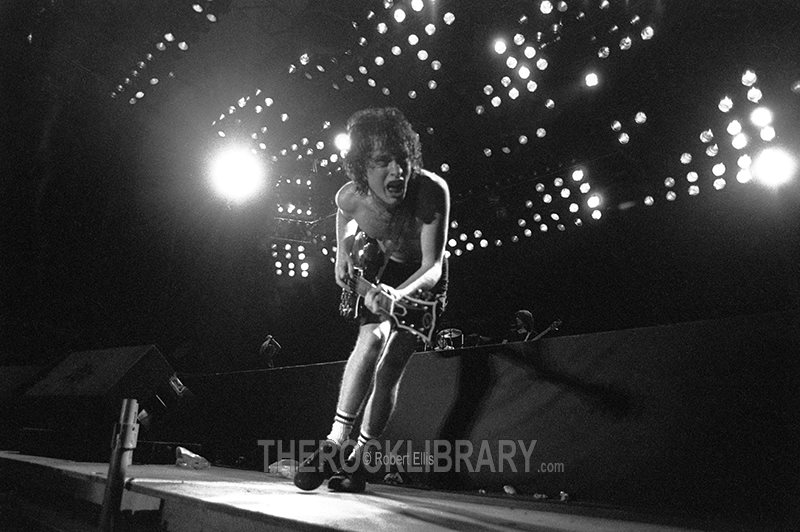 therocklibrary's tweet photo. @acdc AC/DC Donington 1981 up close. I felt the heat as he swept by. https://t.co/1sFhMV8vZ0