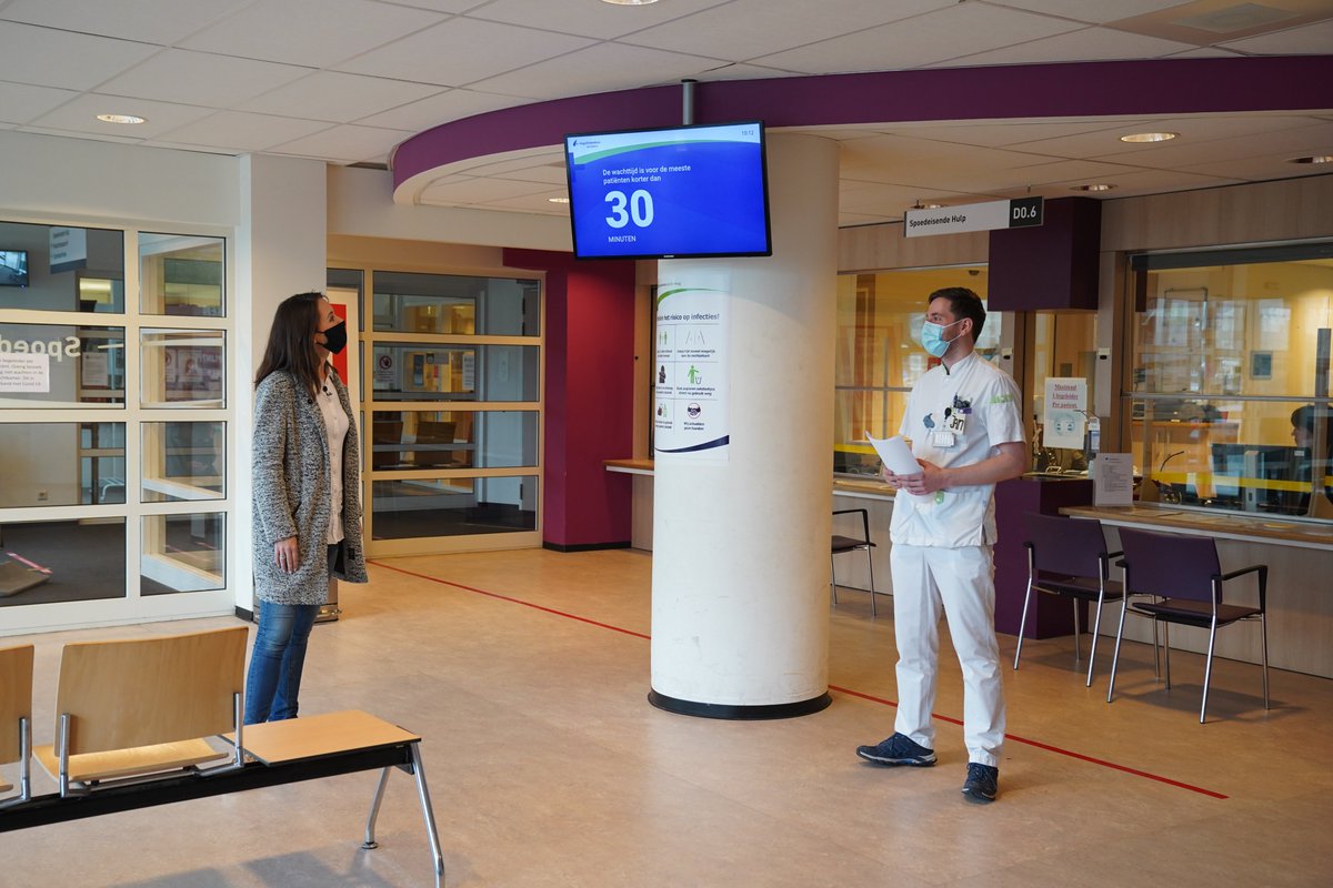 BPSOLUTIONS_NL's tweet photo. 🚑💪 Wachten is nooit leuk. Zeker niet op de Spoedeisende Hulp (SEH) van een ziekenhuis. 
Samen met @sparrowcasting hebben we voor het HagaZiekenhuis een oplossing bedacht om de wachttijden inzichtelijk te maken voor de patiënt. Hiervoor wordt gebruik gemaakt van #AI. https://t.co/SZ0ql8RuWo