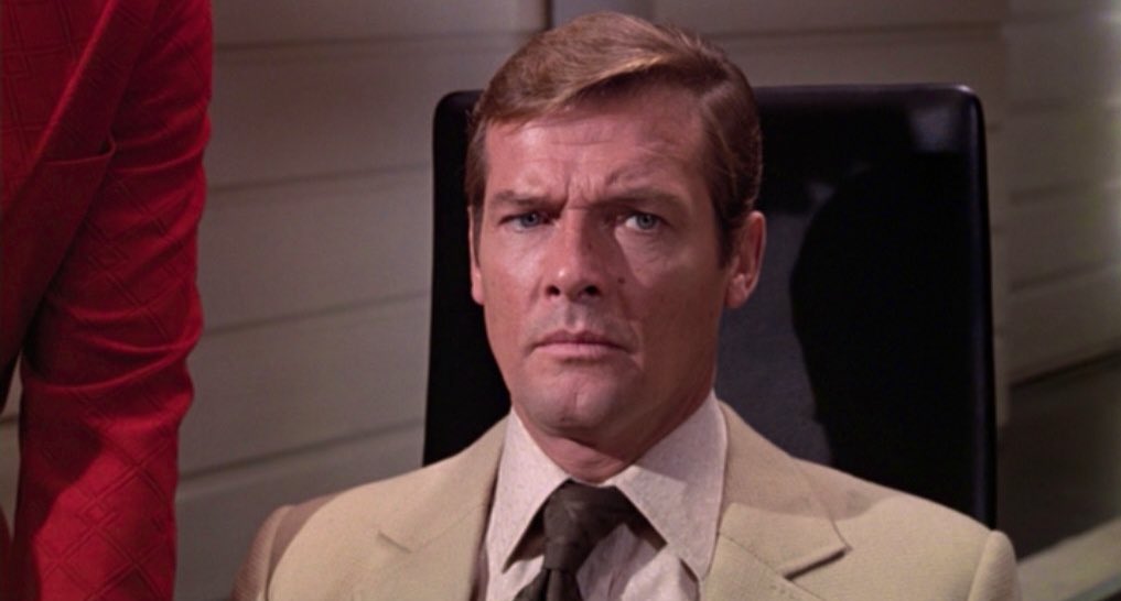 JBondPersuader's tweet image. So #RogerMoore is trending. Quite right too. Here he is as #JamesBond in various outfits in Live And Let Die.