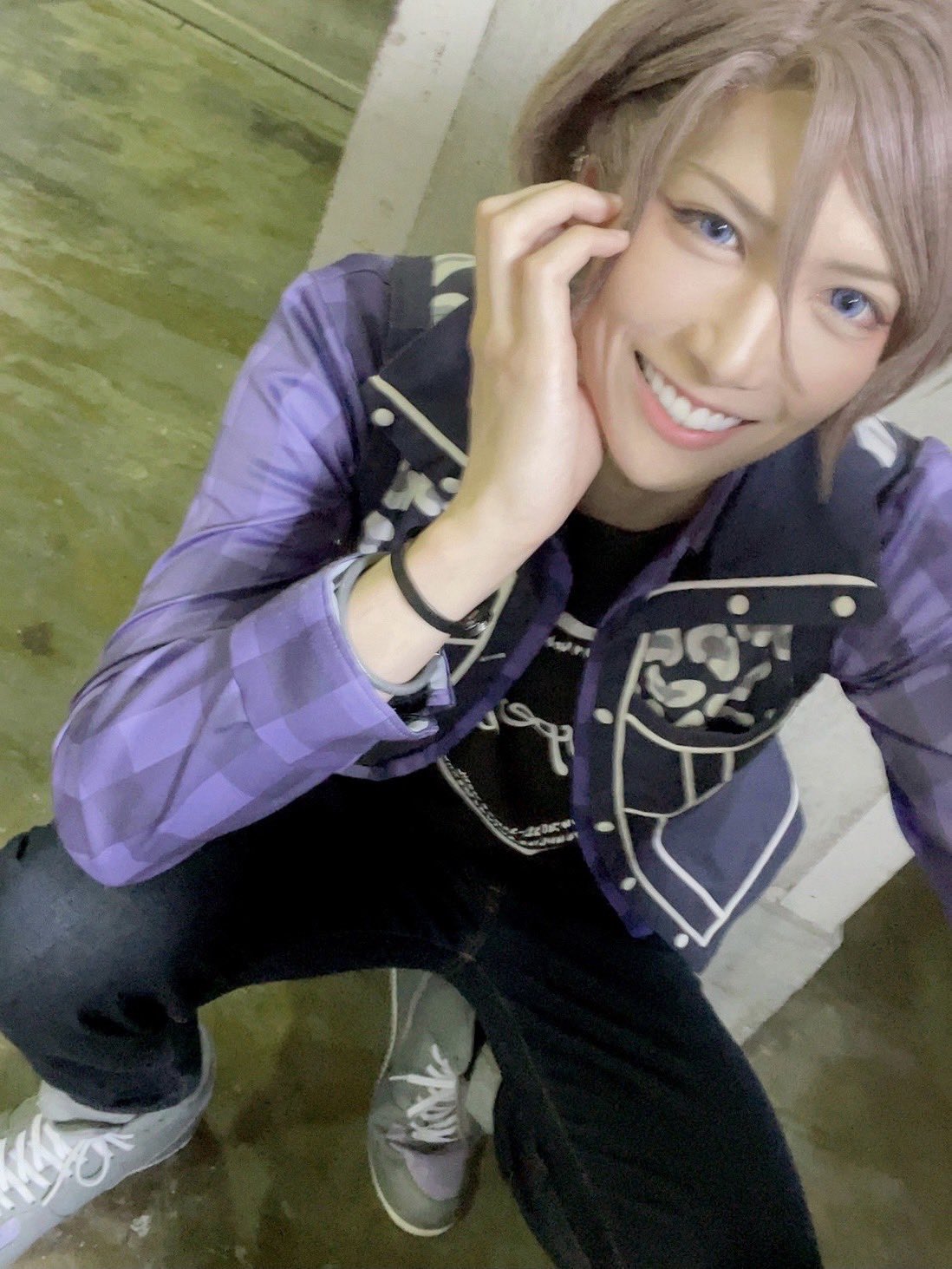 エーステ　摂津万里(水江建太) 水江建太扮する摂津万里。 - 咲かせろよ…咲きたい！“有限”の輝き詰まっ