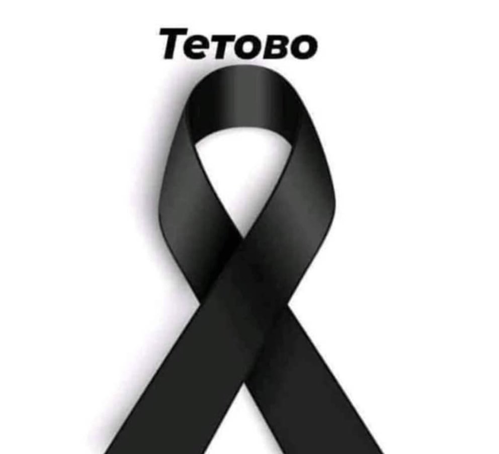 Денес во знак на поддршка на семејствата на загинатите од Тетово ке молчам. Не ме тангира политика, не ме занима националност, загинаа луѓе...
Нека им е светол патот и отворени рајските порти...