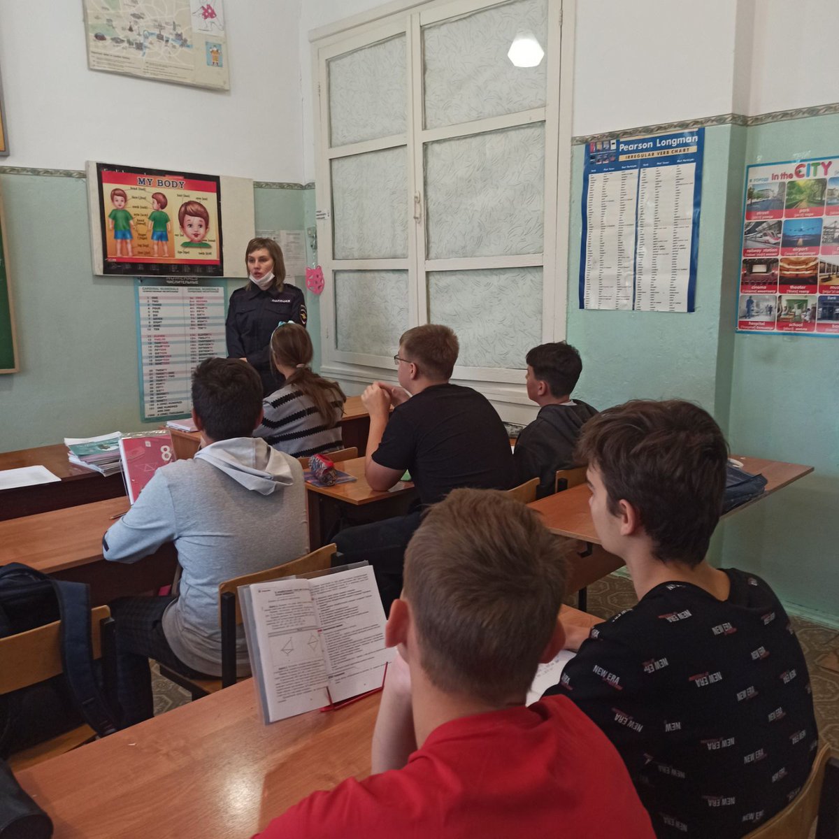 Сегодня учащиеся 7-8 классов приняли участие в беседе "Правила безопасного поведения". Спикером выступила инспектор по делам несовершеннолетних линейного отдела полиции - Ольга Владимировна Счастьева. #ЮЗУ