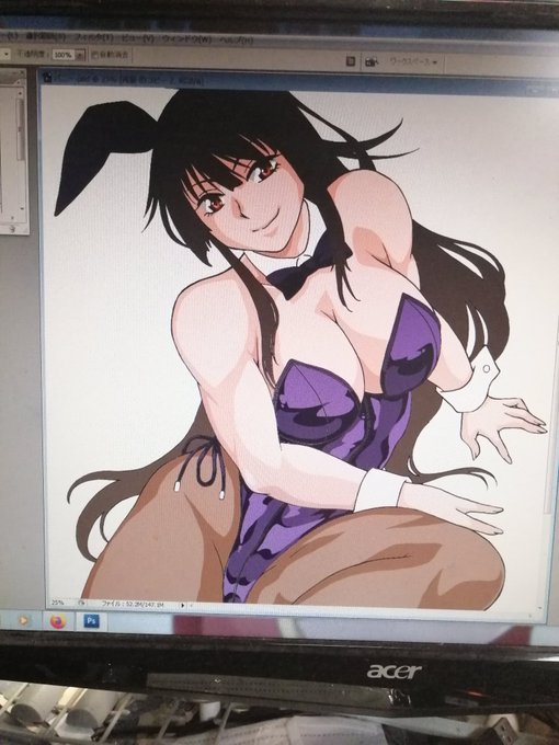 ネームが思い付かないからちょっとムキーなバニーさん描いてる。 