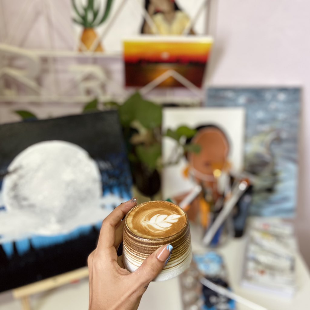 The reflection of happiness in ur face and ur actions/ 𝟺:𝟶𝟶 𝙿𝙼 𝙼𝚞𝚜𝚌𝚊𝚝, 𝙾𝚖𝚊𝚗.