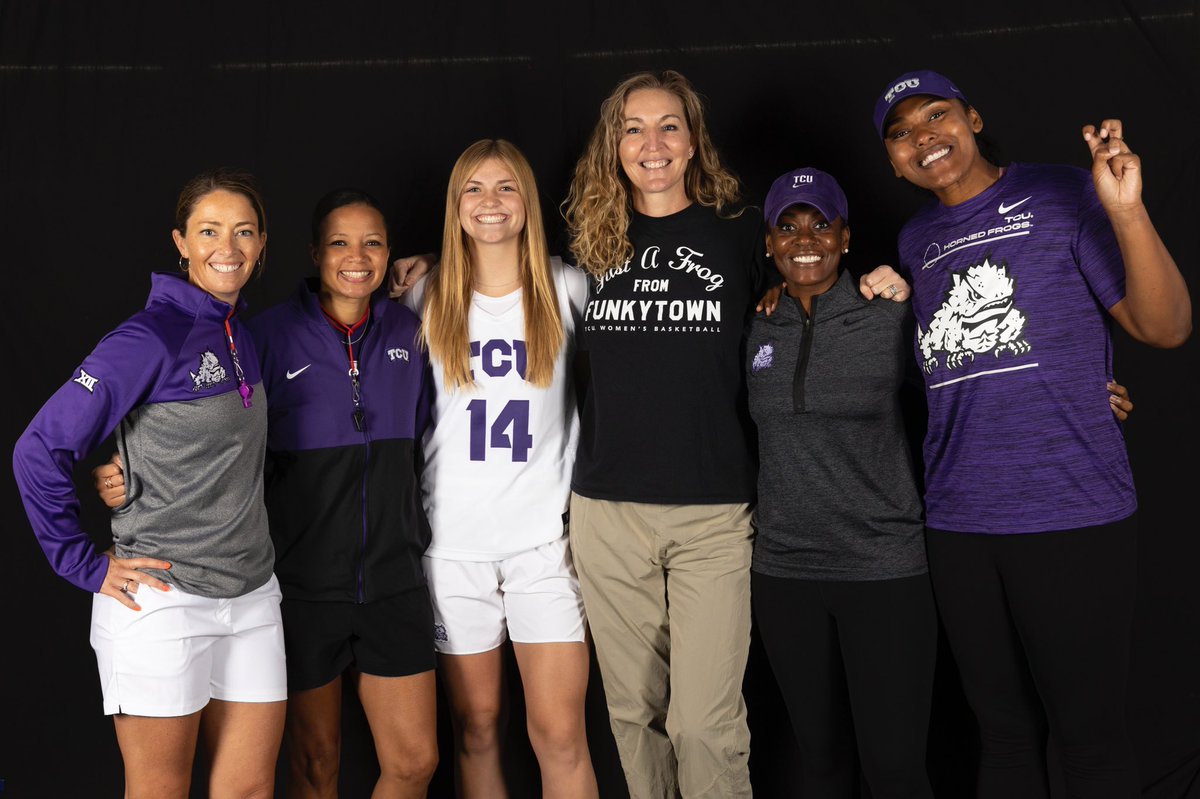 AOH 2023 Emma Troxell had a great visit at TCU yesterday! Want to thank @TCUWbasketball for making her feel special! @RaeganPebleyTCU @TCUCoachB <a href="/_Emma_Troxell_/">Emma Troxell</a> #austinjohnsonsacademyofhoops