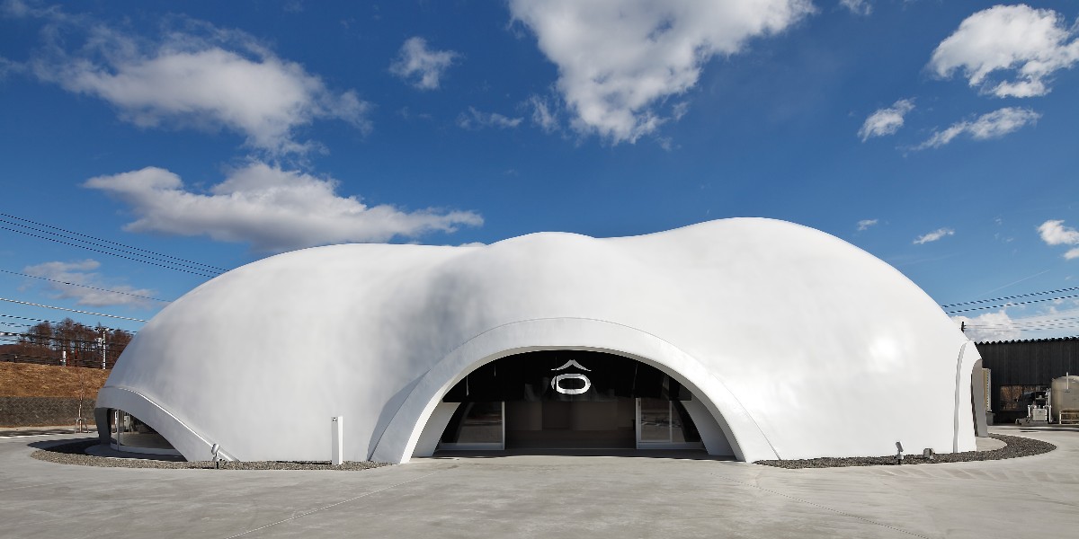 Buildings with white roofs have been traditional architectural characteristics for thousands of years. #CoolRoofs, typically white roofs, reflect sunlight and repel heat, as the #roofs are prepared, covered or coated with special materials. 

Learn more: bit.ly/Sika-CR-EE