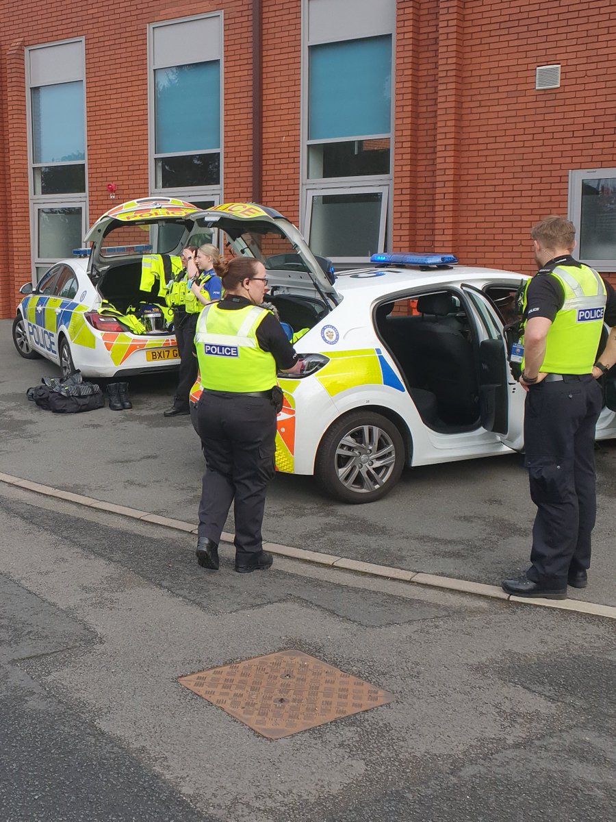 Brierley Hill Police tweet media