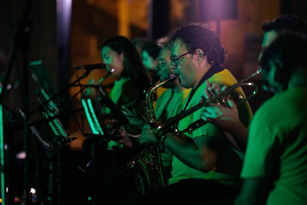 festafiloxera's tweet photo. Ahir vem tancar els actes del 40è aniversari amb un espectacular concert de l'Orquestrina i els timbalers a la Plaça de l'Església.

Ens retrobem l'any que ve a la Plaça per celebrar on i com toca la @festafiloxera!

#FLX40 #santsadurní https://t.co/7JjB6YryiC