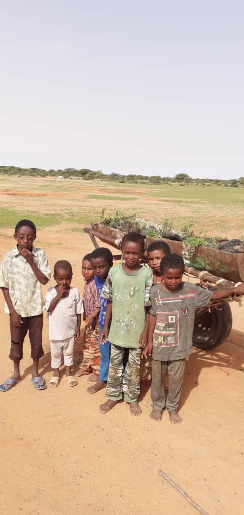 sawapsudan's tweet photo. مشروع السودان للإدارة المستدامة للموارد الطبيعية
وحدة تنفيذ ولاية شمال كردفان
توزيع شتول الهشاب للمجتمعات بمحليتي بارا وغرب بارا
North Kordofan Implementation Unit
Distribution of acacia seedlings in Bara Localities https://t.co/rMy0bfH9iT