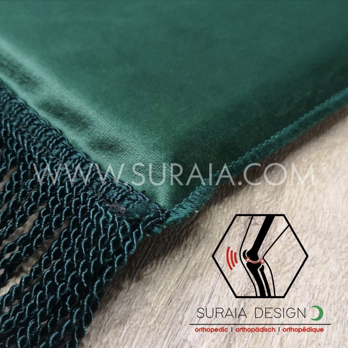 SuraiaDesign's tweet photo. Nos tapis de prière orthopédiques s'adaptent exactement à la pression du corps pendant la prière. Grâce à la mousse élastique, qui est également utilisée en médecine, il n'y a pas de douleur sur les genoux ou d'autres parties du corps pendant la prostration.
#France #Islam #Allah https://t.co/JREpif49B2