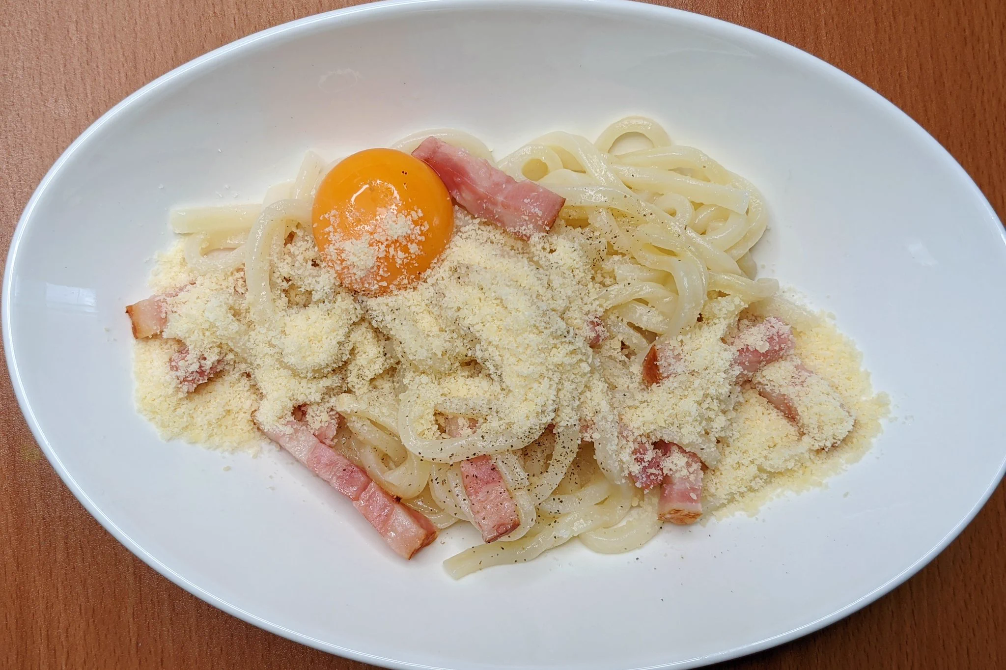 3ステップで作れて、しかもどの工程もとっても簡単！カルボナーラ風うどんレシピ！