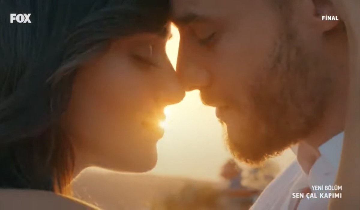 "SÇK FİNAL BÖLÜMÜYLE REKOR KIRDI" 

#Sençalkapımı final bölüm etiketi olan #sonkezsençalkapımı için 9+ milyon tweet atılarak 'Dünyada hakkında en çok konuşulan ve tweet atılan dizi' ünvanının sahibi oldu...👏👏