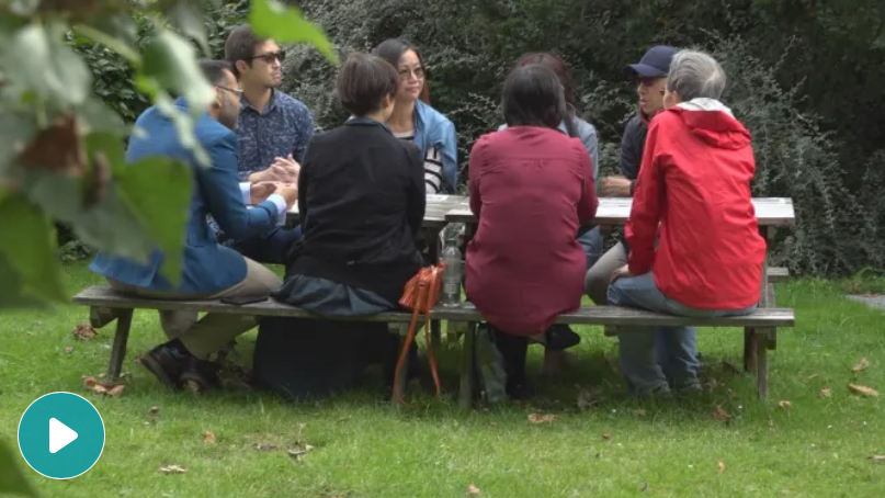 Amazing to see the impact of Reading Chinese Church, welcoming people from Hong Kong. Big props to <a href="/wycliffechurch/">Wycliffe Baptist Church</a> who have been hosting the Chinese congregation for years. A wonderful example of partnership and collaboration. <a href="/oxforddiocese/">Diocese of Oxford</a> 

itv.com/news/meridian/…