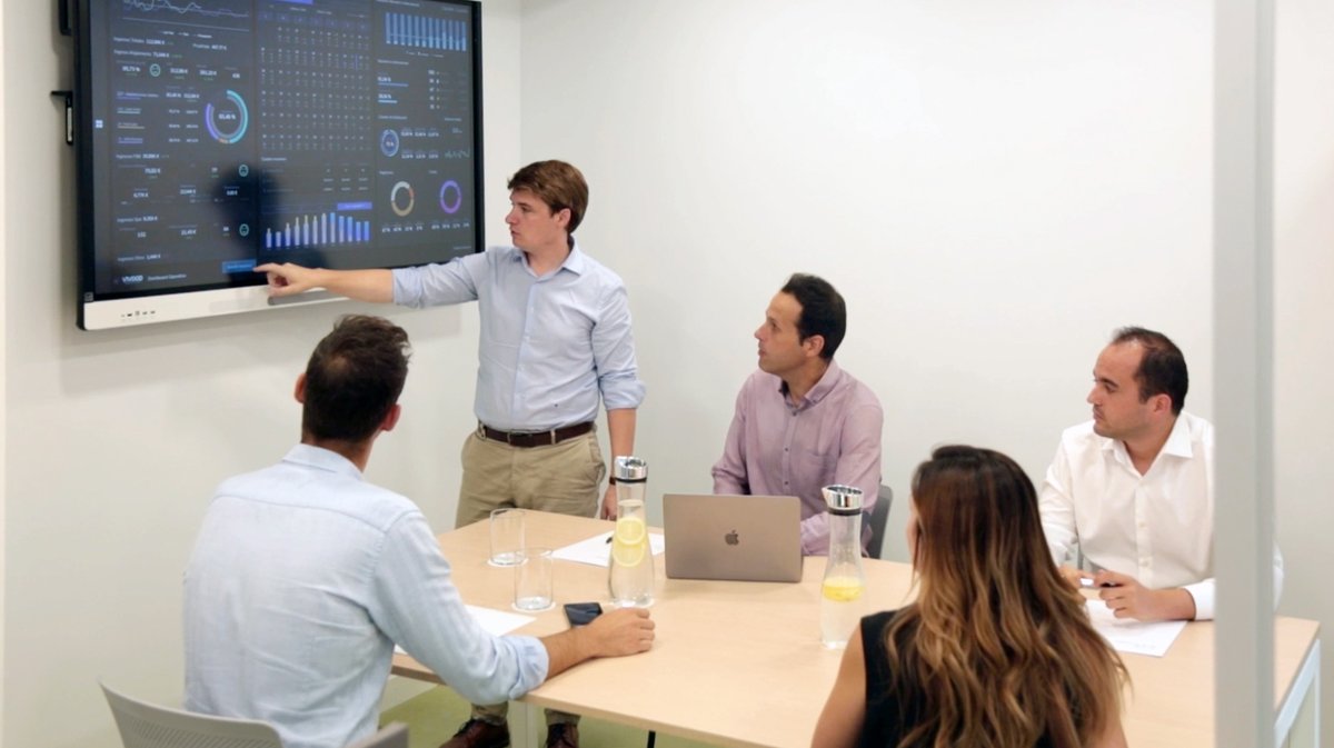 Seguimos innovando. Hemos digitalizado la felicidad de nuestros huéspedes mediante un dashboard de clientes con datos a tiempo real. Un proyecto pionero realizado junto a @Smartvisualdata y con la colaboración de Sihot.  
bit.ly/3E1UV2n
#innovacion #transformaciondigital