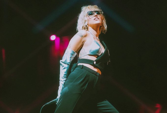 Miley singing See You Again 14 years later is everything!