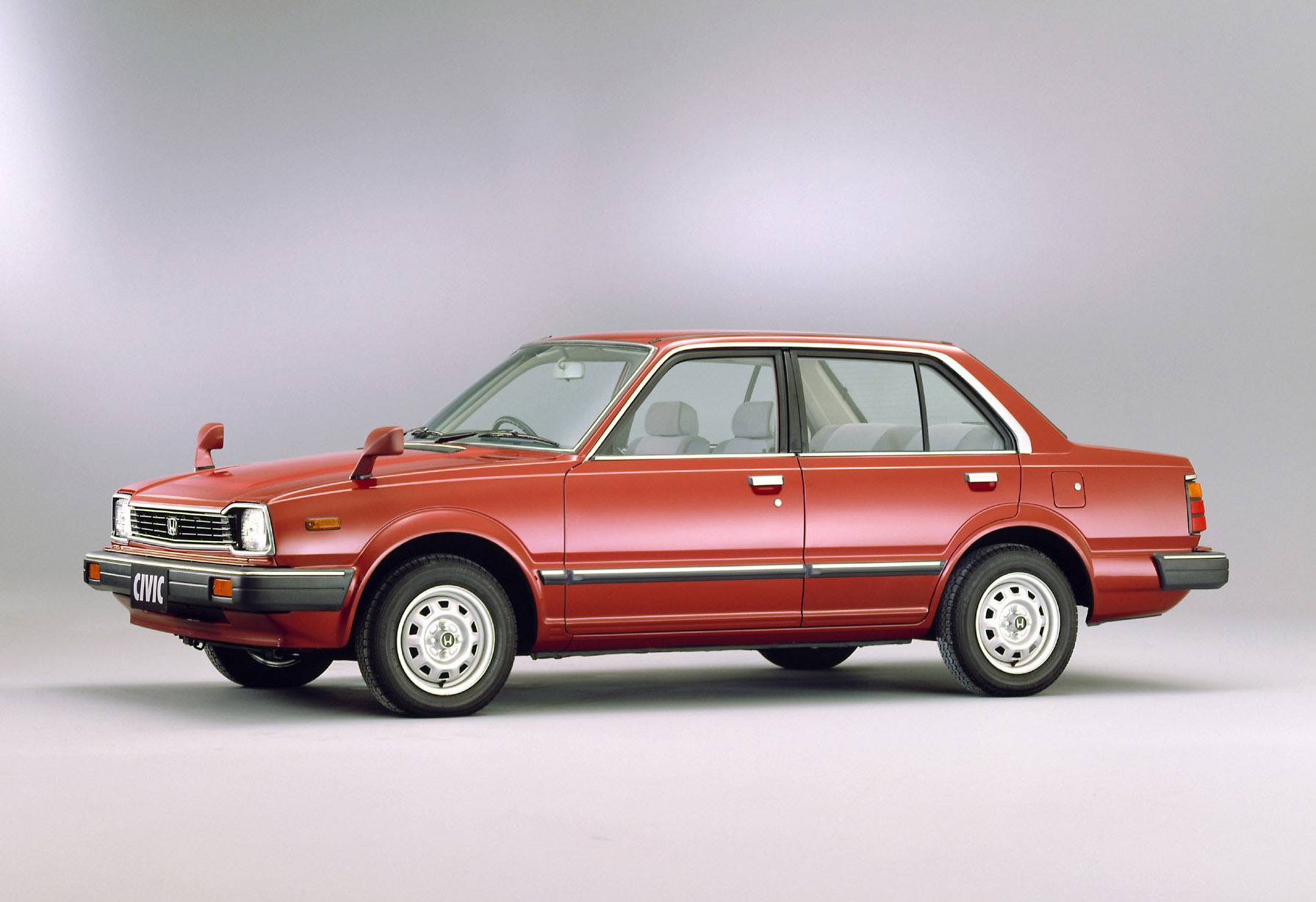 Honda History Twitter પર 歴代ホンダ車 1980年代 シビック 4door セダン Cf 19年9月 リヤコンビネーションランプを変更するなど マイナーモデルチェンジ 1stグレード Cf 水冷直列4気筒sohcエンジン 排気量1 4cc 最高出力80ps 5 500rpm 最大