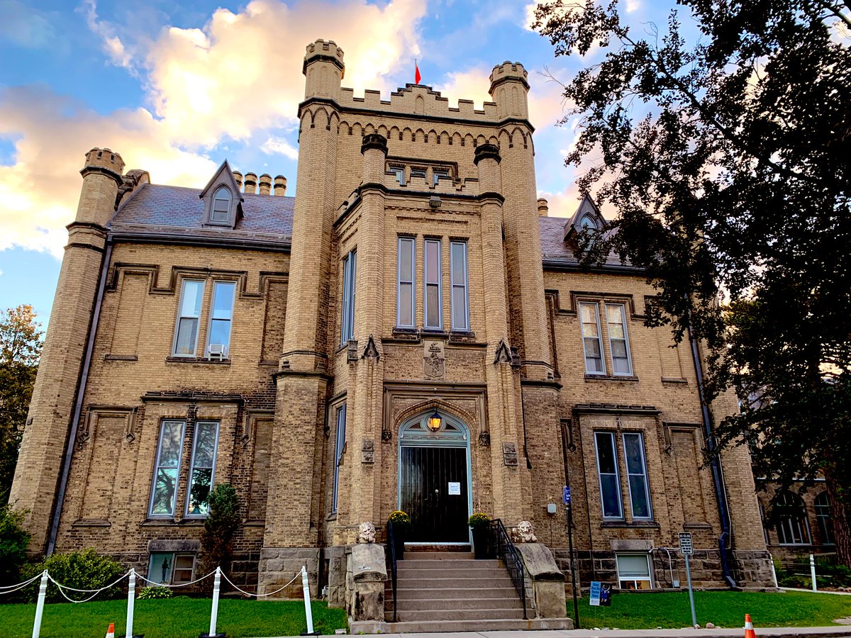 Beautiful morning at <a href="/trafalgarcastle/">Trafalgar Castle School</a> to start the second day of school! I look forward to a great year! 👩🏼‍🏫 #BacktoSchool2021