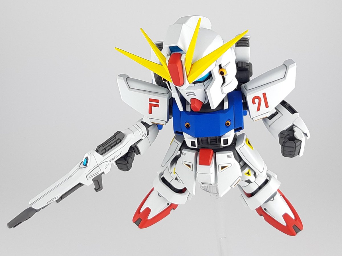 もともとこのF91はサークル内でF91の30周年記念合わせとして制作企画