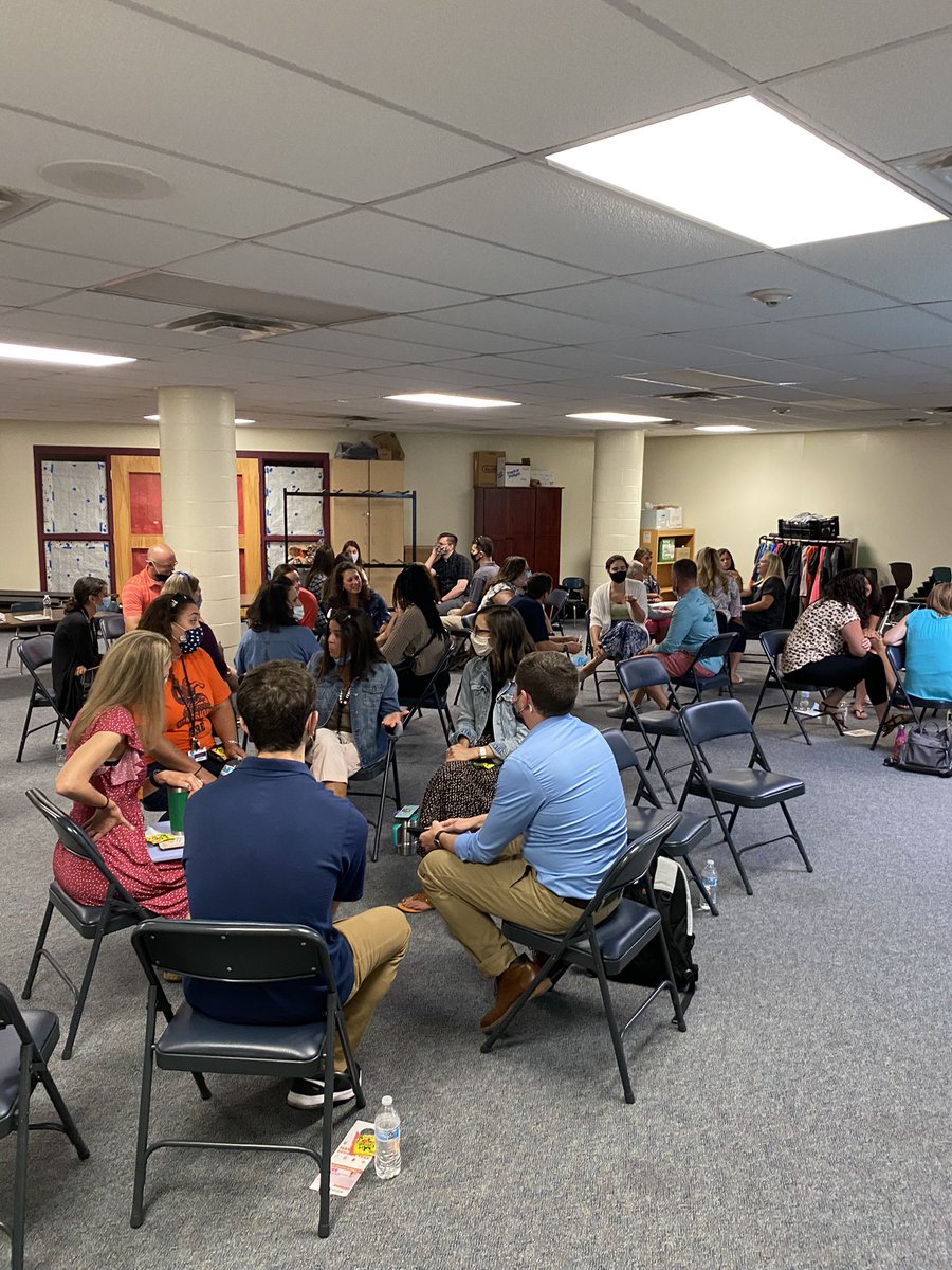 MrKilian_SRE's tweet image. After two days of great training and prep work for the year…SRE is so excited to have students back today!! #FirstDayofSchool #SRECommunity #LiverpoolWarriors