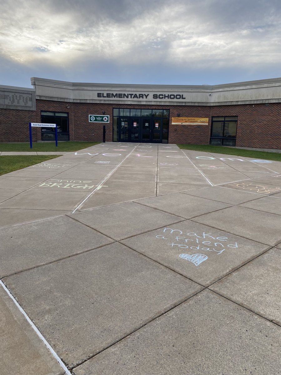 MrKilian_SRE's tweet image. After two days of great training and prep work for the year…SRE is so excited to have students back today!! #FirstDayofSchool #SRECommunity #LiverpoolWarriors