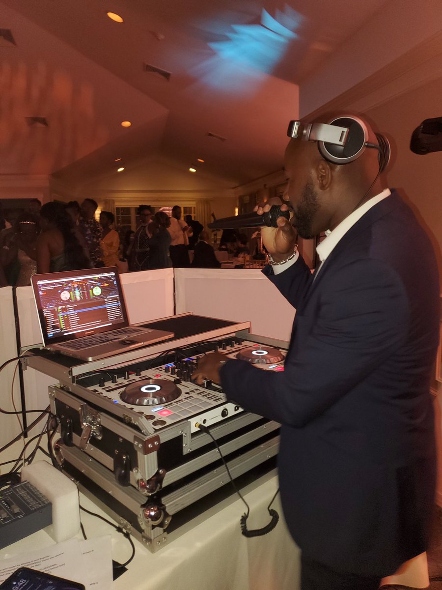 DjBZFingaz's tweet photo. Do what you love, love what you do! https://t.co/px42Oby97F