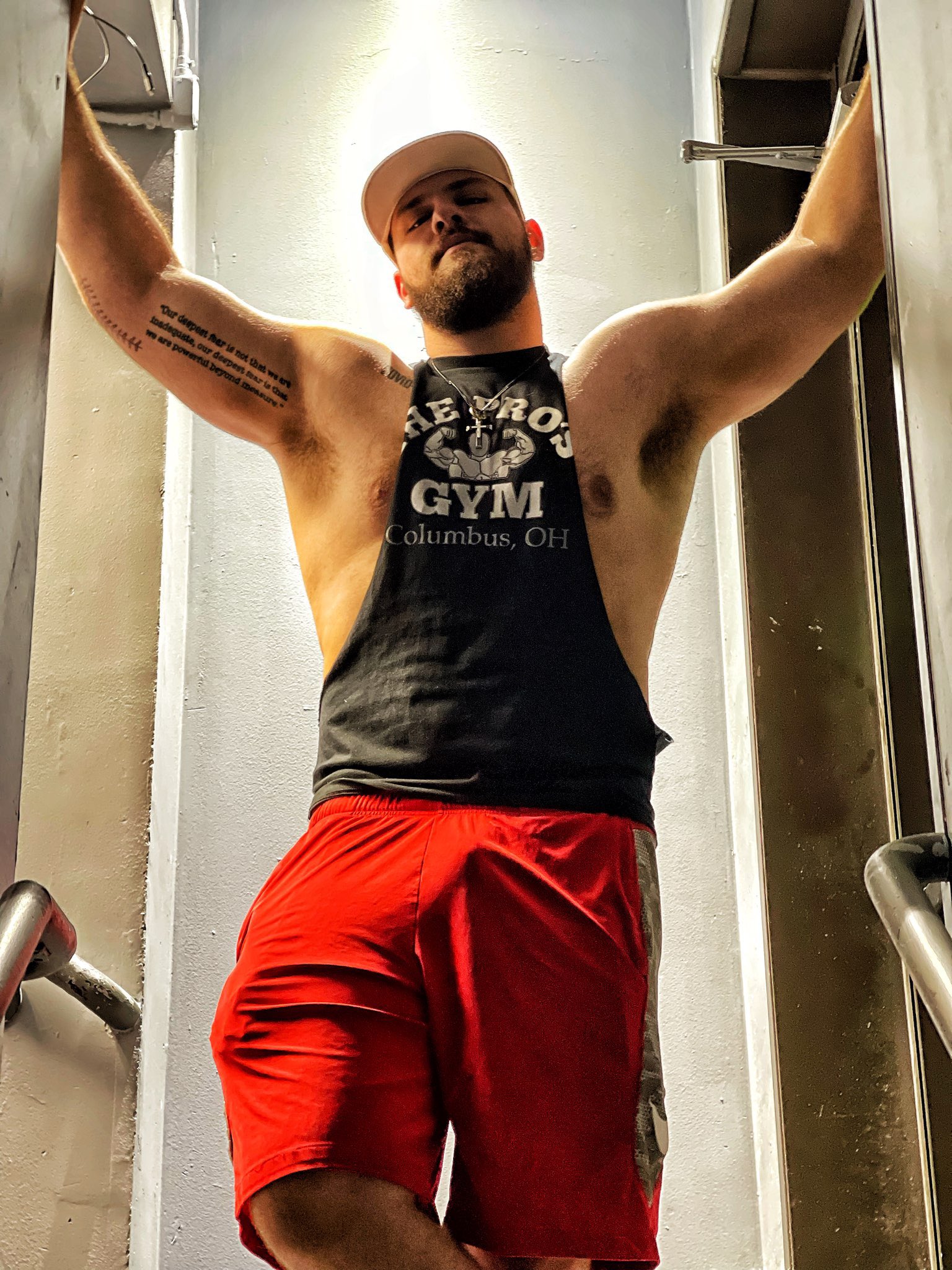 Eli on X: #gay #bear #bulge #pit #sniff #woof #muscle #beard #pride #gym  #gymmotivation #nipslip #lick t.coszcbDGwvcZ  X
