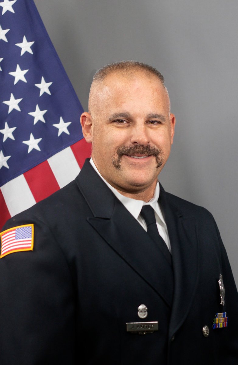LexKYFire's tweet image. We are proud of LFD “Firefighter of the Year” Jason Hatter who will represent us at #UKHeroesDay. FF Hatter is assigned to Ladder 1, 1st Plt. He is a 20 year veteran of the department, and uses his training and experience for the betterment of all. Congratulations, FF Hatter!
