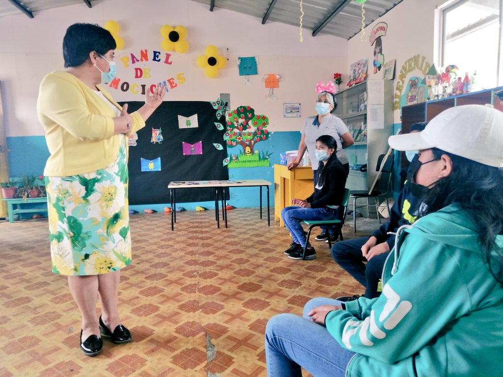 Educación Zona 7 (@educacionz7_ec) on Twitter photo La Escuela 18 de Noviembre, en la ciudad de Loja, es sede de los #PuntosDeReencuentro. Hoy asisten los estudiantes de Básica Superior. El coordinador <a href="/camiloaep/">Camilo Espinosa</a> junto a la directora <a href="/CarmitaArmijos_/">Carmita Armijos</a> observan el trabajo que realizan los docentes.
#100PrimerosDíasJuntos La Escuela 18 de Noviembre, en la ciudad de Loja, es sede de los #PuntosDeReencuentro. Hoy asisten los estudiantes de Básica Superior. El coordinador <a href="/camiloaep/">Camilo Espinosa</a> junto a la directora <a href="/CarmitaArmijos_/">Carmita Armijos</a> observan el trabajo que realizan los docentes.
#100PrimerosDíasJuntos