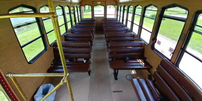 Have an upcoming event in #Michigan that you need transportation for?  Check out our #limo website with over 40 vehicles to choose from.  djlimousines.com  Rates and pictures for all limos!🚗🚌🎶🥂😎 Specials available!
WE CAN NEGOTIATE YOUR BEST RATE!
#Limousine #Trolley