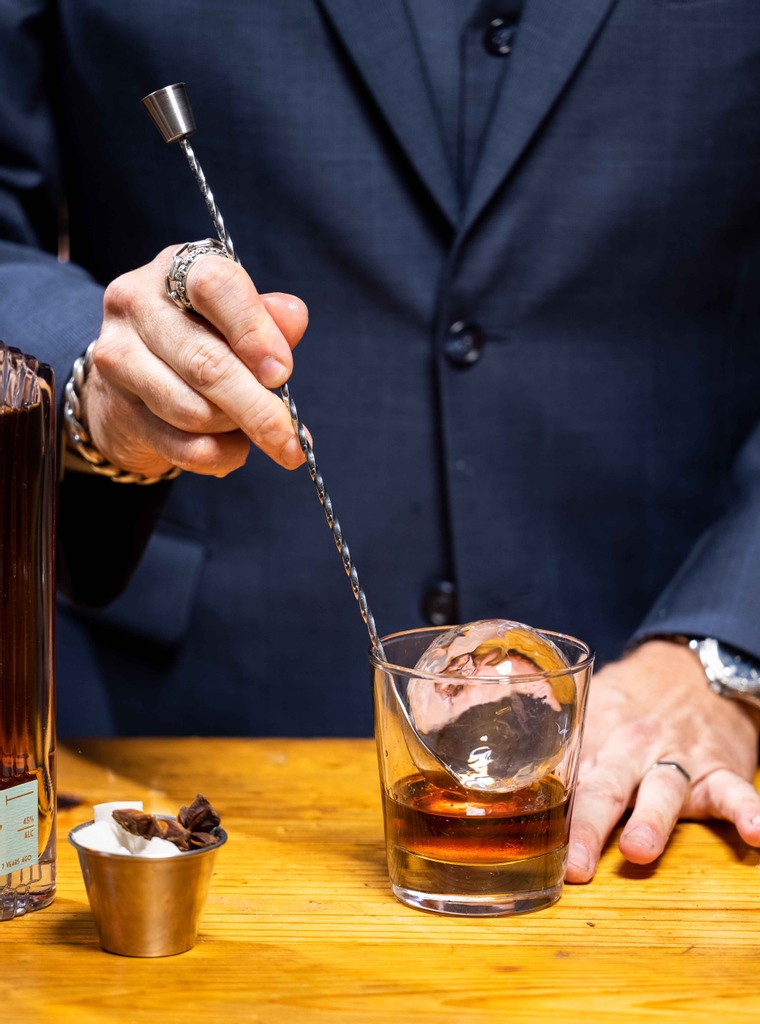 BhaktaSpirits's tweet photo. Ice is a critical part of the cocktail that we often neglect to think about. Folks like @hundredweightice get it--proper ice makes a cocktail nice. BHAKTA served over a crystal-clear ice sphere? *chef's kiss* Pure heaven. 

📸: @homerhorowitz https://t.co/T6w89eZaUr